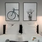 Bright Klusetor Aparthotel
