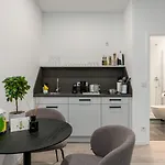 Bright Klusetor