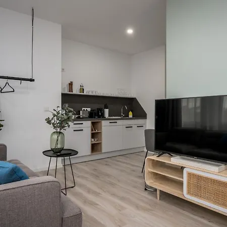 Bright Klusetor Aparthotel 4*