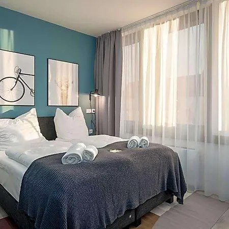 Bright Klusetor Aparthotel