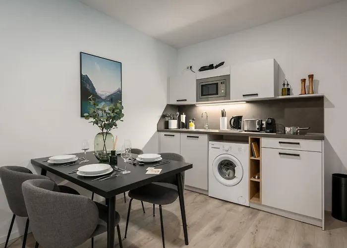 Bright Klusetor Aparthotel 4*